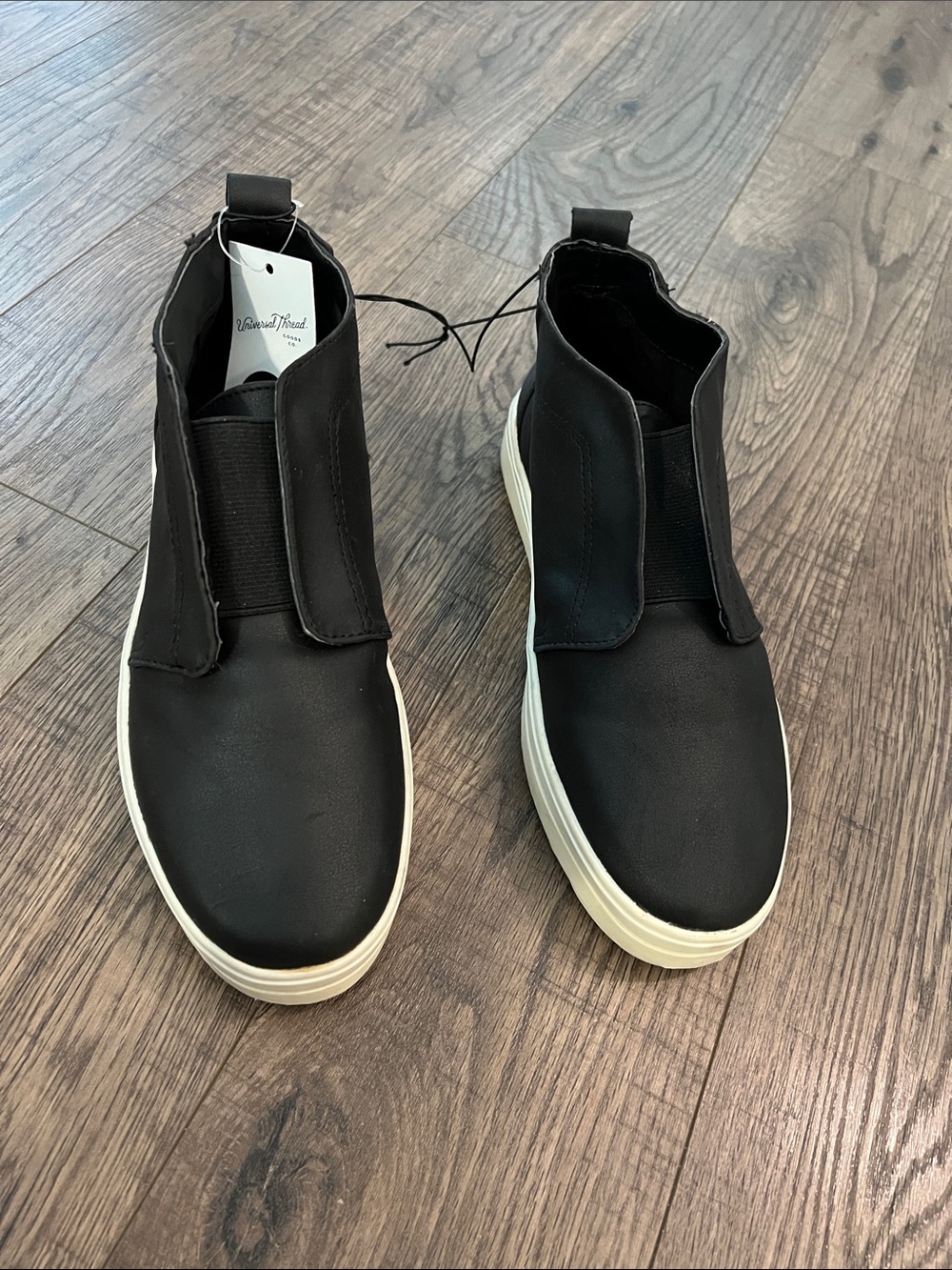 Universal Thread Ladies Shoes‎ Size 7